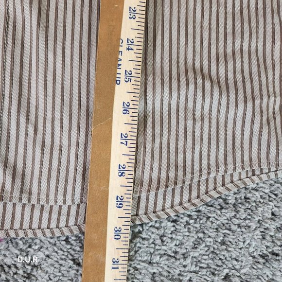 TravelSmart By Roundtree & Yorke Shirt Men's Medium‎ Long-Sleeve Brown Tan - Picture 10 of 12